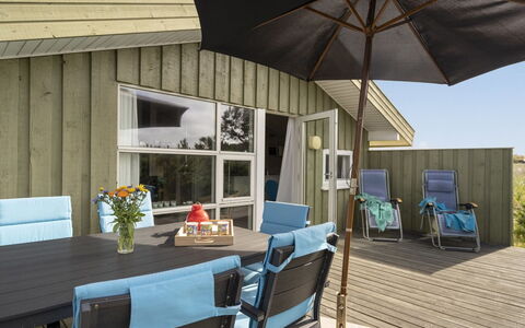 Syni - 500M from the Sea: Bois, Toit, Architecture, Domicile, Maison, Chalet, Siding, Dur, Pente, Biens