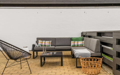 Tarvo - 400M from the Sea: Piscine, Mobilier De Jardin, Meubles, Recours, Dalle, Eco Hôtel, Ombre, Chaise, Loisir, Biens