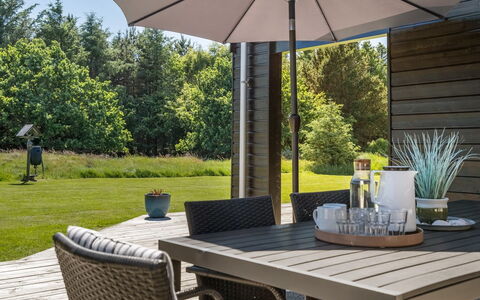 Dyke - 1.5Km from the Sea: Meubles, Mobilier De Jardin, Chaise, Table, Tableau De Plein Air, Table Cuisine Et Salle A Manger, Patio, Ombre, Parapluie, Jardin
