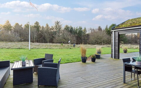 Dyke - 1.5Km from the Sea: Bois, Toit, Maison, Chalet, Porte, Domicile, Siding, Lot Terre, Batiments Jardin, Cabanon