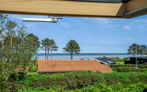 Stamen - 200M from the Sea: Piscine, Mobilier De Jardin, Meubles, Recours, Dalle, Eco Hôtel, Ombre, Chaise, Loisir, Biens