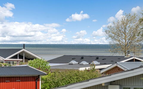Vladanka - from the Sea: Bois, Domicile, Porche, Plate-Forme, Dur, Toit, Tache De Bois, Parquet, Eco Hôtel