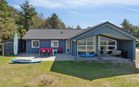 Awenita - 50M to the Fjord: Herbe, Prairie, Paysage, Écorégion, Plaine, Communauté Des Plantes, Lot Terre, Mobilier De Jardin, Prairie, Formations Arbustives