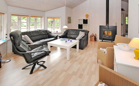 Gesina - 600M to the Fjord: Toit, Maison, Lot Terre, Domicile, Chalet, Biens, Batiments Jardin, Ombre, Cabane En Rondins, Aménagement Paysager