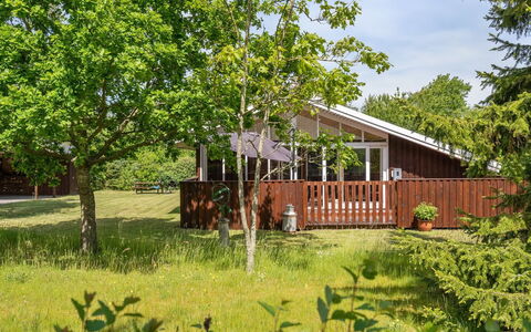 Soraya - 700M to the Fjord: Arbre, Arbuste, Maison, Chalet, Domicile, Lot Terre, Jardin, Pelouse, Couverture De Sol