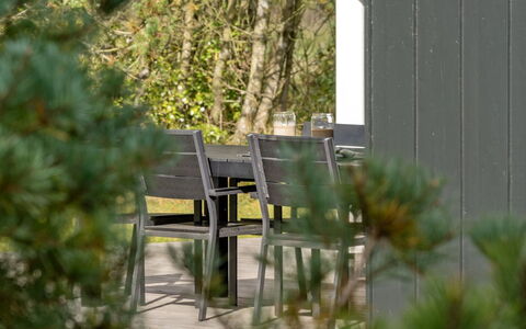 Grimi - 4Km from the Sea: Chalet, Domicile, Maison, Toit, Porche, Biens, Siding, Batiments Jardin, Ferme, Cour