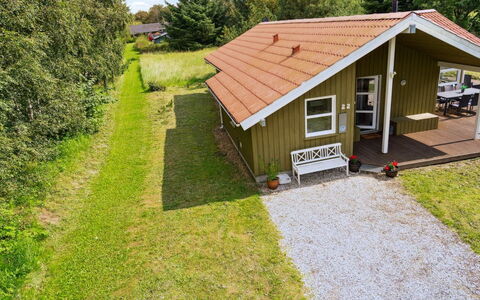 Karitte - 5Km from the Sea: Bleu, Arbuste, Chalet, Couverture De Sol, Jardin, Biens, Ombre, Aménagement Paysager, Ferme, Eco Hôtel