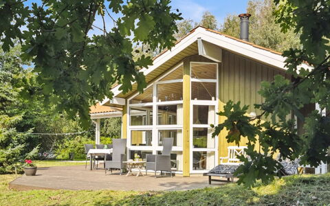 Karitte - 5Km from the Sea: Bleu, Arbuste, Chalet, Couverture De Sol, Jardin, Biens, Ombre, Aménagement Paysager, Ferme, Eco Hôtel