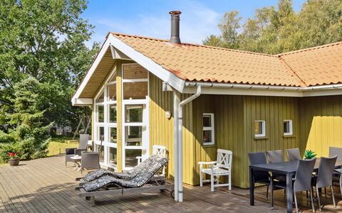 Karitte - 5Km from the Sea: Bleu, Arbuste, Chalet, Couverture De Sol, Jardin, Biens, Ombre, Aménagement Paysager, Ferme, Eco Hôtel