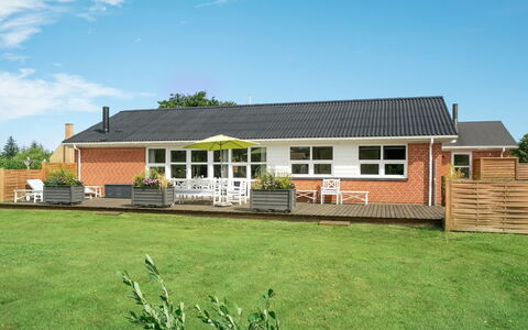 Swipdagh - 500M from the Sea: Bois, Domicile, Porche, Plate-Forme, Dur, Toit, Tache De Bois, Parquet, Eco Hôtel
