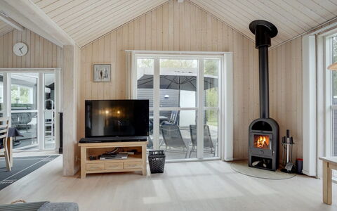 Henriete - 3.5Km from the Sea: Bois, Sol, Plafond, Sol, Parquet, Dur, Salon, Tache De Bois, Électroménager, Planche
