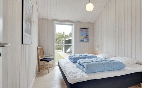 Henriete - 3.5Km from the Sea: Bois, Chambre, Sol, Sol, Plafond, Literie, Drap De Lit, Lit, Parquet, Planche