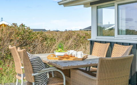 Esma - 150M from the Sea: Meubles, Mobilier De Jardin, Chaise, Bois, Table, Tableau De Plein Air, Osier, Table Cuisine Et Salle A Manger, Patio, Tache De Bois
