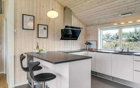 Esma - 150M from the Sea: Cuisine, Bois, Comptoir, Plafond, Design Intérieur, Luminaire, Sol, Appareil De Cuisine, Domicile, Sol