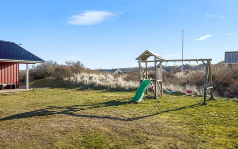 Stella - 700M from the Sea: Bois, Toit, Architecture, Domicile, Maison, Chalet, Siding, Dur, Pente, Biens