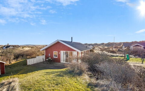 Stella - 700M from the Sea: Bois, Toit, Architecture, Domicile, Maison, Chalet, Siding, Dur, Pente, Biens