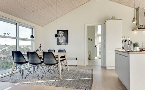 Dimka - 300M from the Sea: Bois, Sol, Plafond, Design Intérieur, Sol, Parquet, Meubles, Domicile, Salon, Luminaire
