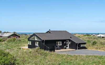 Welma - 500M from the Sea