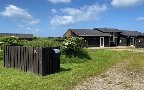 Preben - 500M from the Sea: Bois, Chalet, Dur, Planche, Tache De Bois, Batiments Jardin, Conception, Cour, Cabane En Rondins, Arrière-Cour