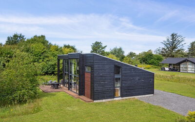 Herdie - 900M from the Sea