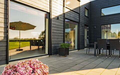 Alva - 998M from the Sea: Piscine, Mobilier De Jardin, Meubles, Recours, Dalle, Eco Hôtel, Ombre, Chaise, Loisir, Biens