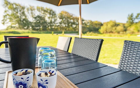 Alva - 998M from the Sea: Piscine, Mobilier De Jardin, Meubles, Recours, Dalle, Eco Hôtel, Ombre, Chaise, Loisir, Biens