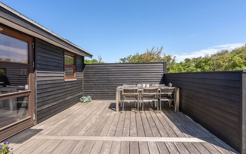 Grubbe - 600M from the Sea: Toit, Maison, Lot Terre, Domicile, Chalet, Biens, Batiments Jardin, Ombre, Cabane En Rondins, Aménagement Paysager