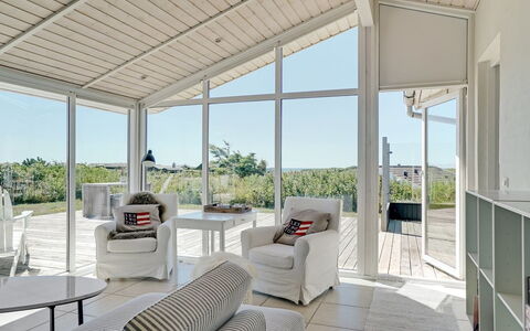 Aella - 150M from the Sea: Porche, Domicile, Plafond, Design Intérieur, Porte, Sol, Salon, Chaise, Plate-Forme