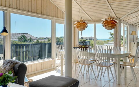 Aella - 150M from the Sea: Bois, Meubles, Chaise, Domicile, Design Intérieur, Sol, Plafond, Porte, Porche, Table Cuisine Et Salle A Manger