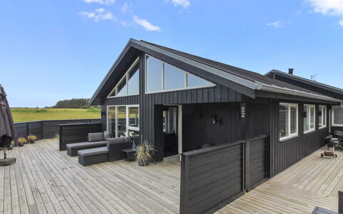 Minna - 975M from the Sea: Meubles, Design Intérieur, Sol, Bois, Sol, Plafond, Parquet, Chaise, Table, Éclairage