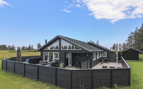 Minna - 975M from the Sea: Meubles, Design Intérieur, Sol, Bois, Sol, Plafond, Parquet, Chaise, Table, Éclairage