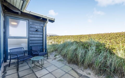 Antonie - 95M from the Sea: Maison, Domicile, Toit, Chalet, Biens, Aménagement Paysager, Batiments Jardin, Siding, Ferme