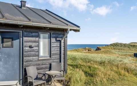 Antonie - 95M from the Sea: Bleu, Arbuste, Chalet, Couverture De Sol, Jardin, Biens, Ombre, Aménagement Paysager, Ferme, Eco Hôtel