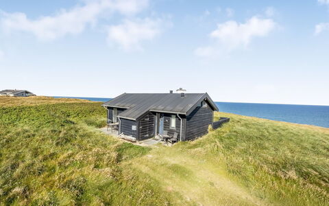 Antonie - 95M from the Sea: Bleu, Arbuste, Chalet, Couverture De Sol, Jardin, Biens, Ombre, Aménagement Paysager, Ferme, Eco Hôtel