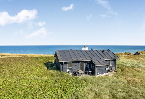 Antonie - 95M from the Sea: Maison, Domicile, Toit, Chalet, Biens, Aménagement Paysager, Batiments Jardin, Siding, Ferme