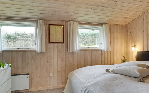 Sampsa - 600M from the Sea: Sol, Mur, Design Intérieur, Sol, Bois, Plafond, Chambre, Lit, Pièce, Drap De Lit
