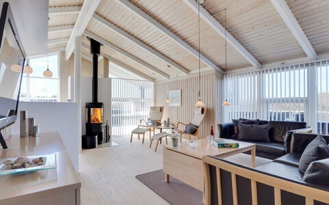 Galatia - 500M from the Sea: Meubles, Design Intérieur, Sol, Bois, Sol, Plafond, Parquet, Chaise, Table, Éclairage