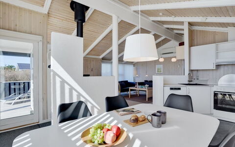 Galatia - 500M from the Sea: Meubles, Design Intérieur, Sol, Bois, Sol, Plafond, Parquet, Chaise, Table, Éclairage
