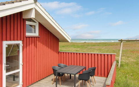Asta - 85M from the Sea: Meubles, Design Intérieur, Sol, Bois, Sol, Plafond, Parquet, Chaise, Table, Éclairage