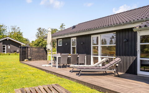 Engelina - 1.3Km from the Sea: Herbe, Maison, Toit, Domicile, Chalet, Arbuste, Lot Terre, Zone Rurale, Ferme, Couverture De Sol