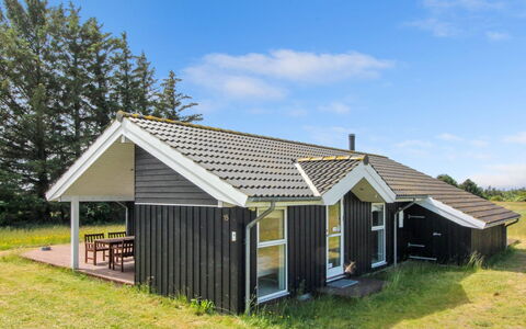Bengt - 1Km from the Sea: Bois, Meubles, Appartement, Pièce, Plafond, Tache De Bois, Chaise, Dur, Vernis, Lumber