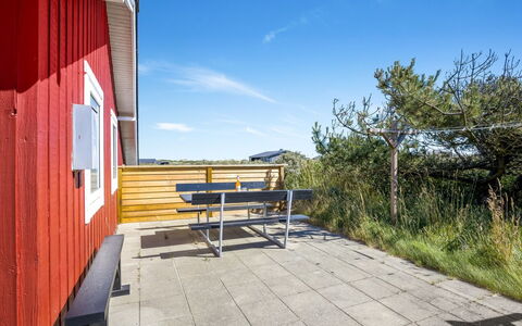 Olla - 300M from the Sea: Piscine, Mobilier De Jardin, Meubles, Recours, Dalle, Eco Hôtel, Ombre, Chaise, Loisir, Biens