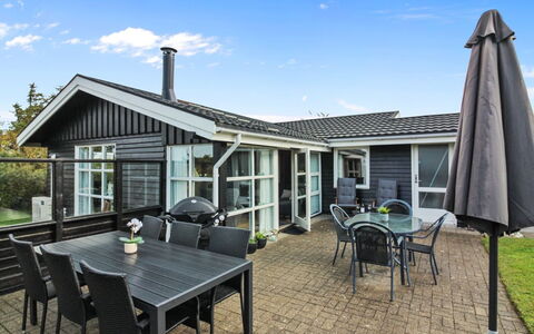 Alice - 1.3Km from the Sea: Maison, Domicile, Chalet, Biens, Cour, Ferme, Siding, Batiments Jardin, Porche
