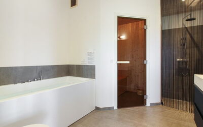 Fannie - 250M from the Sea