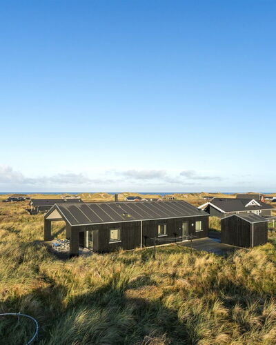 Fannie - 250M from the Sea