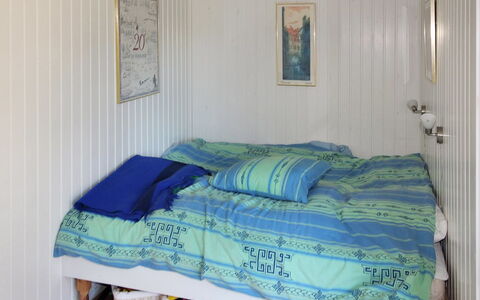 Ava - 1Km from the Sea: Bois, Domicile, Porche, Plate-Forme, Dur, Toit, Tache De Bois, Parquet, Eco Hôtel