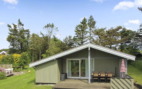 Sonya - 1Km from the Sea: Piscine, Mobilier De Jardin, Meubles, Recours, Dalle, Eco Hôtel, Ombre, Chaise, Loisir, Biens