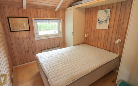 Nakke - 1.3Km from the Sea: Meubles, Design Intérieur, Sol, Bois, Sol, Plafond, Parquet, Chaise, Table, Éclairage