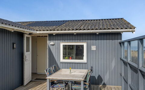 Jace - 75M from the Sea: Meubles, Design Intérieur, Sol, Bois, Sol, Plafond, Parquet, Chaise, Table, Éclairage
