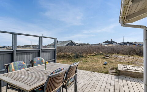 Jace - 75M from the Sea: Meubles, Design Intérieur, Sol, Bois, Sol, Plafond, Parquet, Chaise, Table, Éclairage